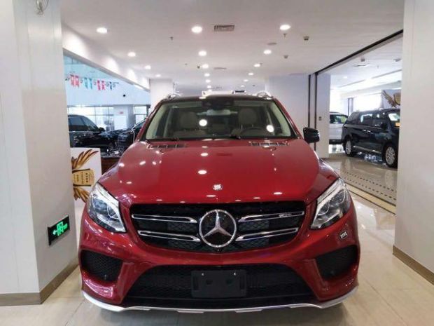 GLE500奔馳最新報價，豪華SUV的市場競爭力與價格走勢